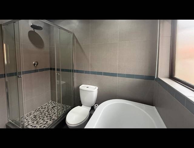 2 BEDROOM APARTMENT FOR SALE IN GLENVISTA